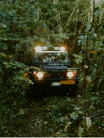 Defender in het bos